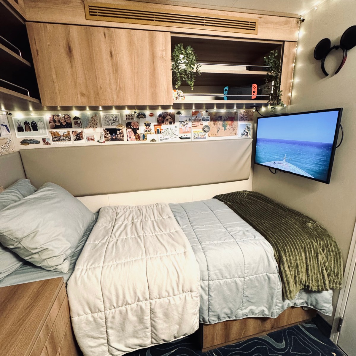 What Is it Like Living in a Cruise Ship Crew&nbsp;Cabin?