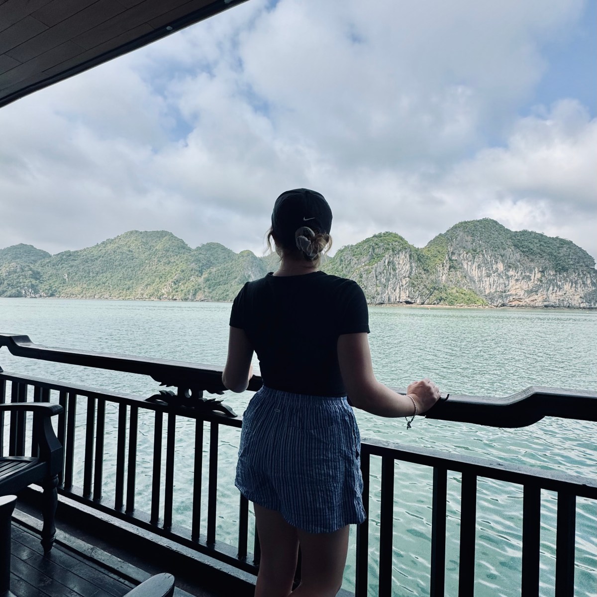 Ha Long Bay: Day Trip vs Overnight Cruise – Which One Is Right for&nbsp;You?